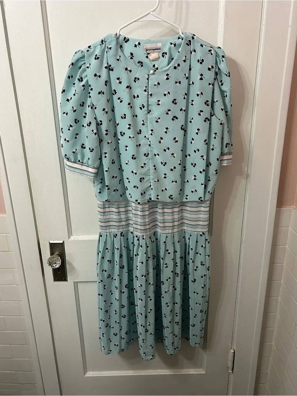 Vintage Perceptions Light Aqua Floral Print Dress